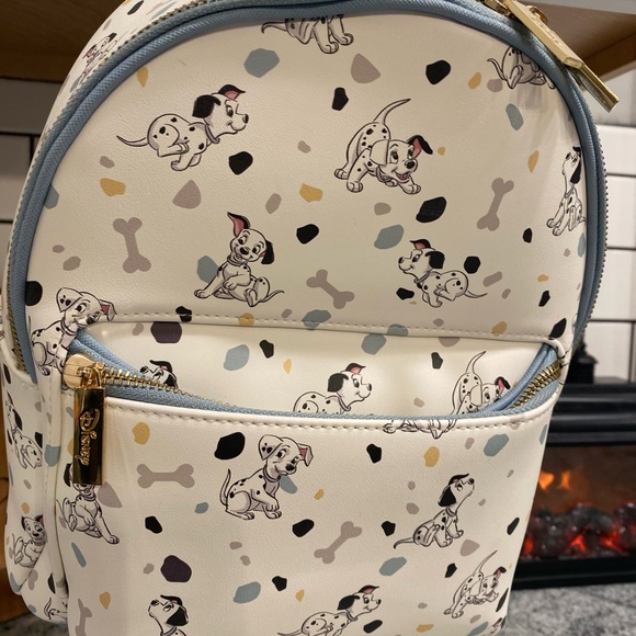 Danielle Nicole 101 Dalmatians Backpack - Picture 6 of 8